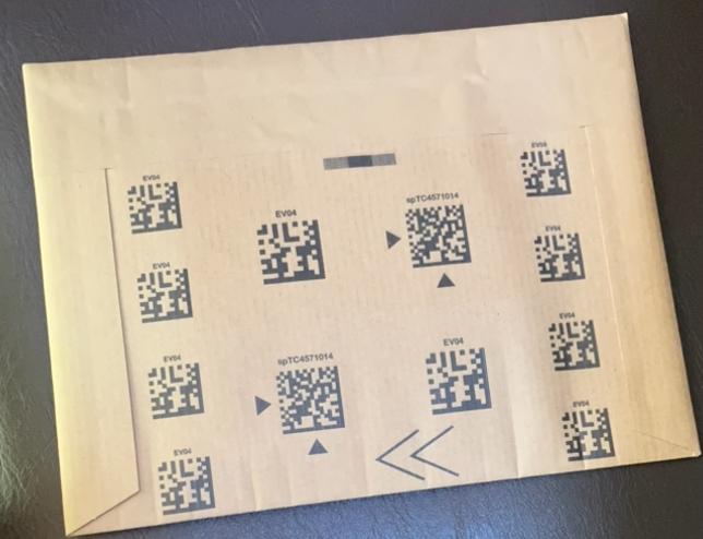 メルカリでアマゾンからA4サイズぐらいの封筒で送られて来る袋を再利用