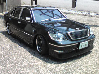 何で、黒のVIPカーや改造車はナンバープレートが8888が多いんですか