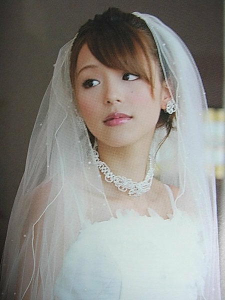 平野綾について 何で平野綾は結婚に不向きなのですか Yahoo 知恵袋