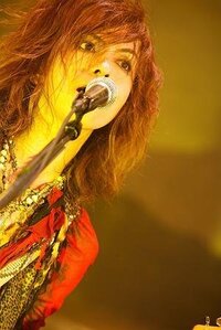 L Arc En Ciel Hydeさんファンに質問です Hydeさんに１ Yahoo 知恵袋