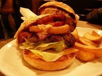 二歳の子供に モスバーガーのハンバーガーはまだ早過ぎますか ポテトはち Yahoo 知恵袋