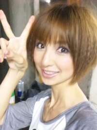ａｋｂ４８の篠田麻里子の髪型はショートカットですが ボブとはちがう Yahoo 知恵袋