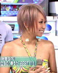 倖田來未ちゃんの髪色についての質問です 一時期少しだけピンクがかった銀色にして Yahoo 知恵袋