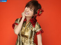 ａｋｂ48の篠田麻里子さん 最近テレビで 右腕に大きなホクロがあるのに気付い Yahoo 知恵袋