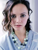 グレイズアナトミーシーズン２１６話に出てくる患者の体に手を入れている女優は誰 Yahoo 知恵袋