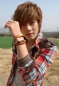 韓流スター のヒョンジュン 本名が分からずすみません という Yahoo 知恵袋