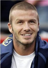 サッカー選手のベッカムの顔てイケメンて思いますか 私には下の中ぐ Yahoo 知恵袋