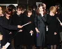 後藤真希のお通夜に参列した辻希美の格好にはびっくりしました 各局のワイド Yahoo 知恵袋