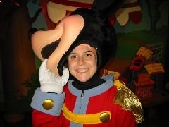 ミッキー 着ぐるみ 中の人