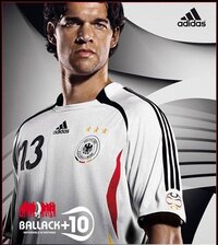 サッカー選手で１３番といえば誰ですか ドイツ人 爆撃機 ゲルト ミュラ Yahoo 知恵袋