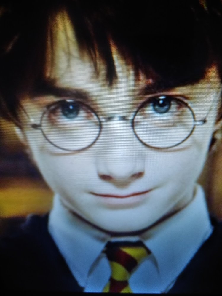 ハリーポッター死の秘宝についてです スネイプがデスイーターに狙 Yahoo 知恵袋