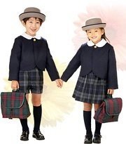 この幼稚園の制服は可愛いと思いますか 可愛いと思いますよ うちの Yahoo 知恵袋