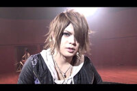 中3の男です 親戚の姉が好きでその姉がv系が好きらしく 自分もv系好き Yahoo Beauty