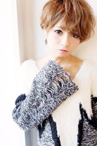 ショートヘア結婚式お呼ばれヘアアクセは必要 ショートヘア結婚式お Yahoo 知恵袋