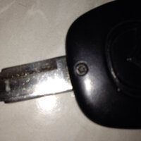 電池交換したいんですが ネジ山がつぶれてしまい外せません 車 Yahoo 知恵袋