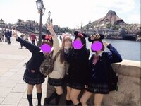 高卒の制服ディズニーが知恵袋で批判されまくってるのは何故ですか 私は大学1 Yahoo 知恵袋