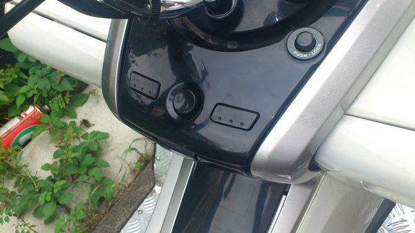 YAMAHAマジェスティバッテリーが上がってしまいました。すべて電子制