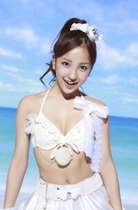 今日の一枚 284 板野友美 あなたはこの方をどう思いま Yahoo 知恵袋