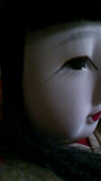 日本人形の髪が勝手に伸びます 家に日本人形が置いてあるのですが Yahoo 知恵袋