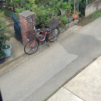 家の前 不審な自転車