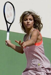 この美人テニス選手の名前教えて下さい ロシアのマリア キリレンコ Yahoo 知恵袋