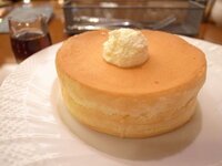 具厚いホットケーキと薄いホットケーキどっちが好きですか 画像のホ Yahoo 知恵袋