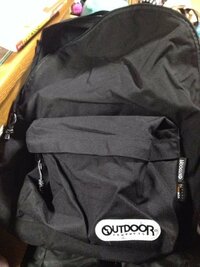 アウトドアのリュックを買いました シンプルで真っ黒な 普通のリュックな Yahoo 知恵袋