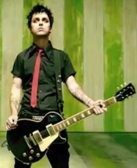Green Dayのボーカルのビリージョーアームストロングがamerican Idiotの Yahoo 知恵袋