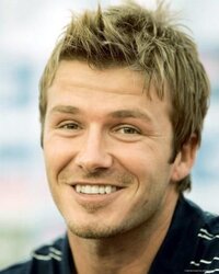 何で ベッカムはあんなダサい髪型 モヒカン が似合うのに 日本人がやると似合わ Yahoo 知恵袋