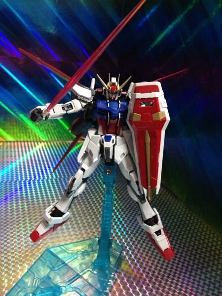 ガンプラのポーズ昔からガンプラ作ってるんですが 完成して遊ぶ Yahoo 知恵袋