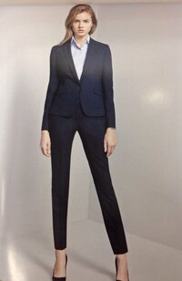 スーツセレクトのズボンがはけません スキニータイプならまだしもブラ Yahoo 知恵袋