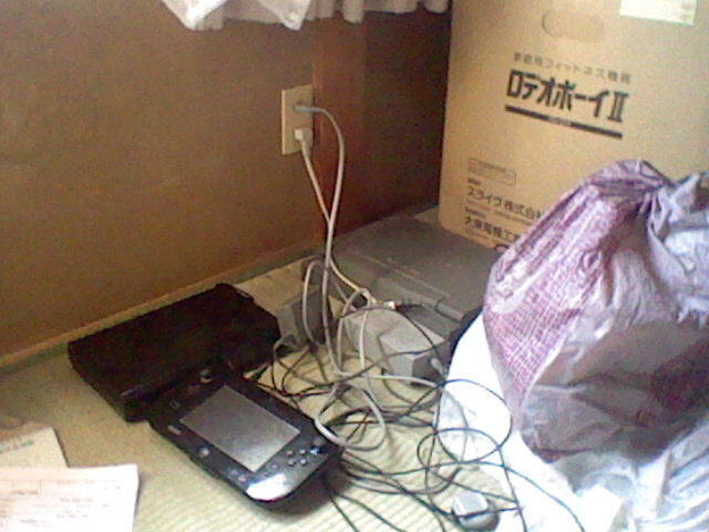 WiiU   1度だけ電源入れました。 至急】WiiUについて質問です。初期化後、wiiu本体の電源を入れて