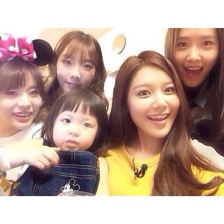 少女時代スヨンのインスタで この女の子は誰でしょうか Yahoo 知恵袋