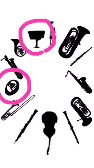 謎の楽器のシルエットについてです 吹奏楽部の友達同士で謎の楽 Yahoo 知恵袋