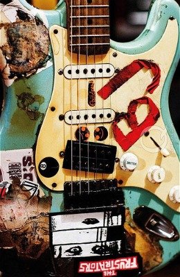 GreenDayのビリージョーが使うストラト「ブルー」ですが - Yahoo!知恵袋