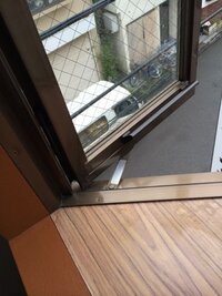 至急お願いします この出窓の締め方教えてください Yahoo 知恵袋