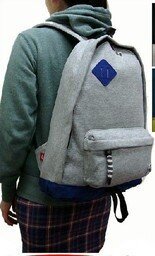 バックパックの底の方に付いている輪っか 15ｃｍほどの 二つは何に Yahoo 知恵袋