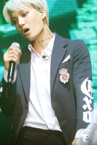 ライブ友達の作り方 大人編 みなさんライブやイベントに1人で行かれますか Yahoo 知恵袋