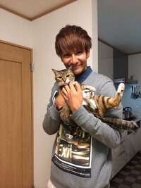 下の画像のjoyみたいな髪型にしたいんですが美容院の人に何て言ったらい Yahoo Beauty
