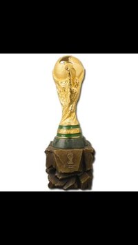 Uefaclで３連覇か ５度制覇という偉業を成し遂げるとカップの永久保持が Yahoo 知恵袋