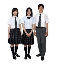 来週ディズニーキャストの入社式があります 自分は高校生なので制服 教えて しごとの先生 Yahoo しごとカタログ