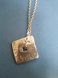 シルバーのネックレスについて自分はセルジュトラヴァルのネック Yahoo 知恵袋