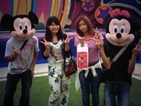 大阪のusjでミッキーマウスの被り物を被っていたために注意を Yahoo 知恵袋