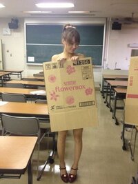ワンピースの一話の時にシャンクスがルフィーに麦わらの帽子を上げる時のｂｇmの Yahoo 知恵袋