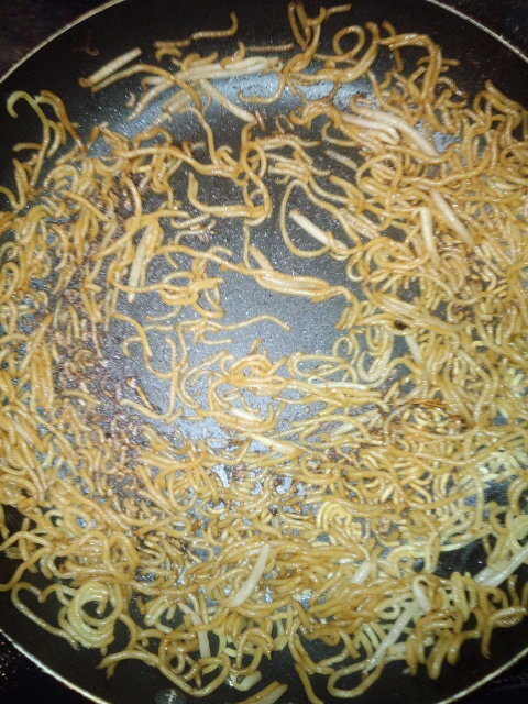 焼そばを作ると 麺がフライパンにくっついて取れなくなって無駄 Yahoo 知恵袋