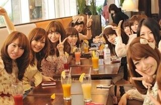 今流行の 量産型女子 になるにはどうすればいいですか Yahoo 知恵袋