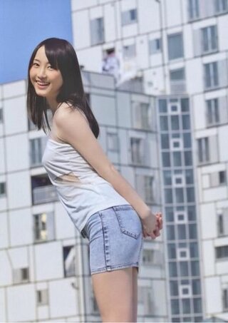 松井玲奈さん可愛いくないですか すごい可愛いです 一見なよっとして Yahoo 知恵袋