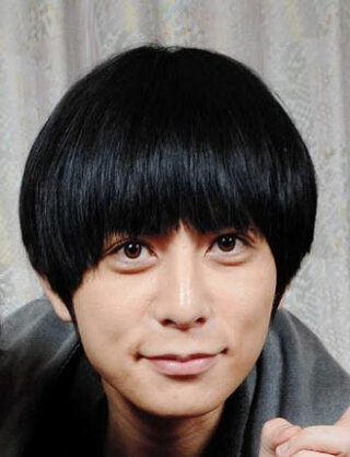 ケミストリーの堂珍嘉邦さんは デビュー当初の長髪スタイルが一 Yahoo 知恵袋