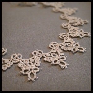 タティングレース初心者です 画像のようなレースを編みたいのですが Yahoo 知恵袋