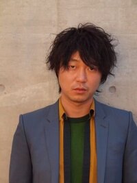 俳優の新井浩文さんのような髪型にするには美容院でどんな風に注文したらい Yahoo Beauty